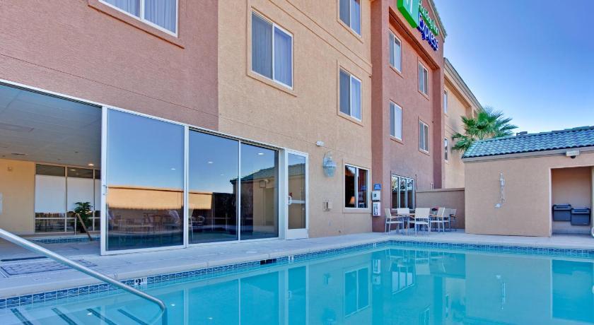 Holiday Inn Express Las Vegas-Nellis By Ihg Ngoại thất bức ảnh