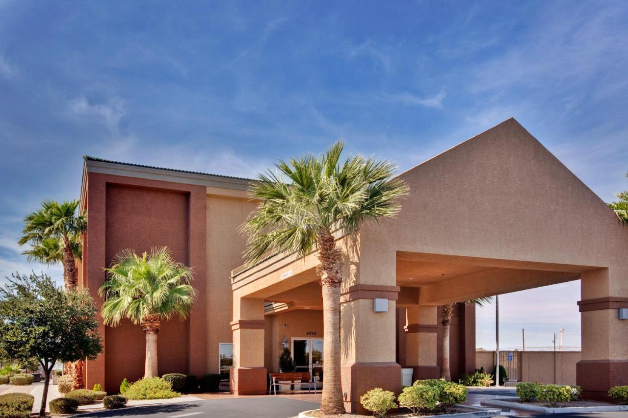 Holiday Inn Express Las Vegas-Nellis By Ihg Ngoại thất bức ảnh